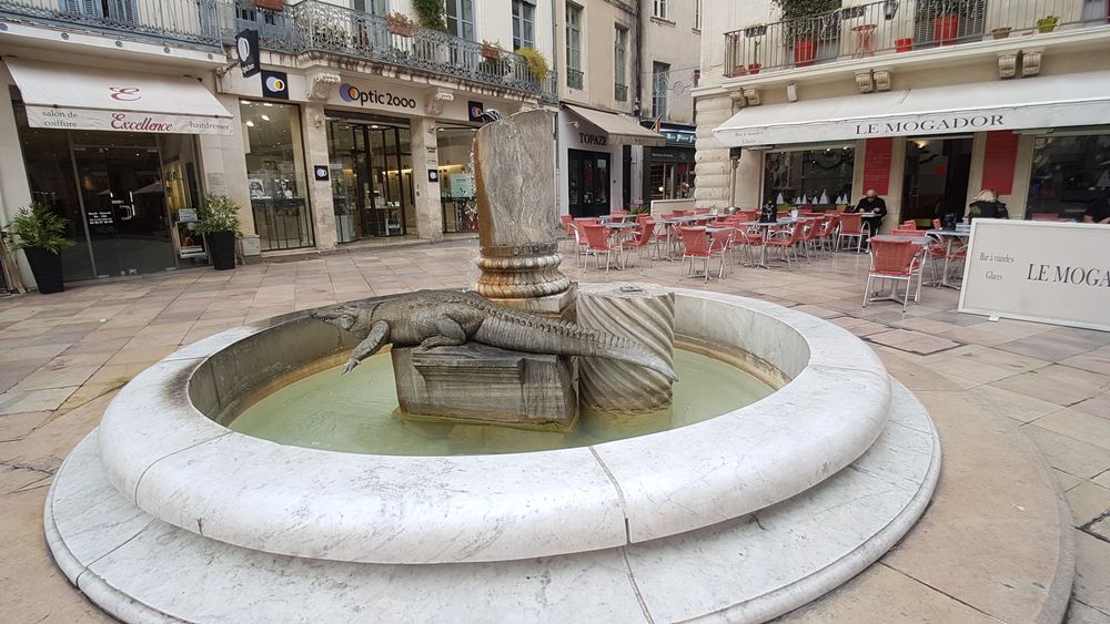 nimes cosa vedere