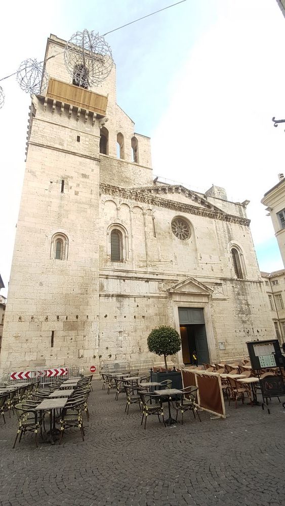 nimes cosa vedere